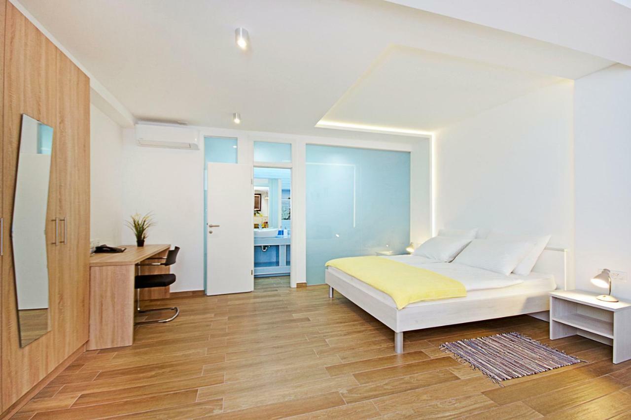 Apartment Alos Center *